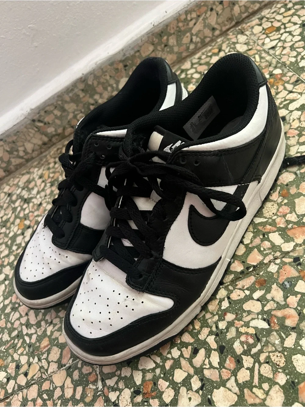 Black & White Low-Top Athletic Sneakers - Big Kids size 7